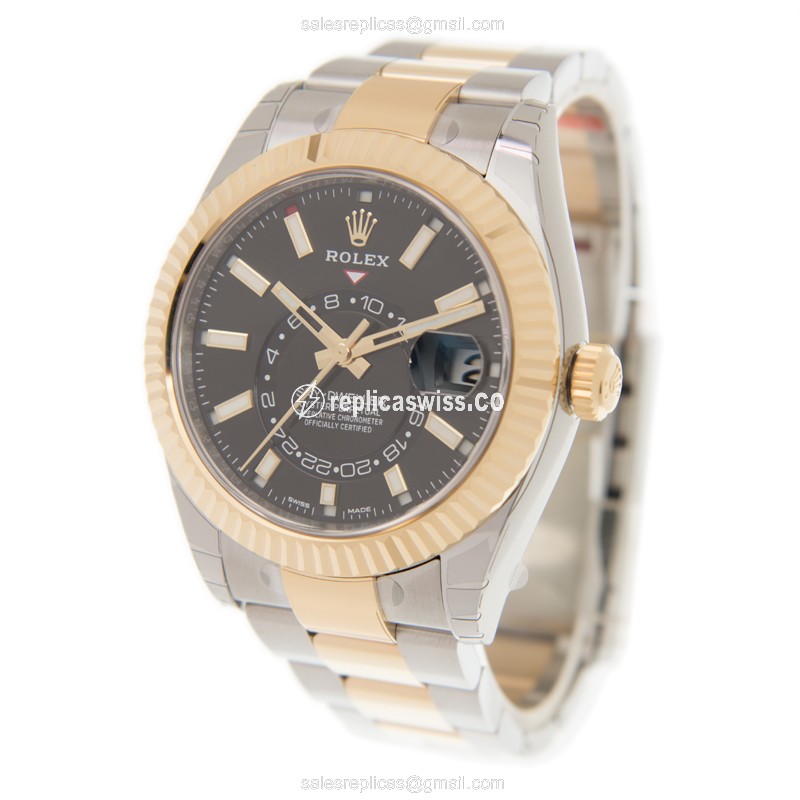 Rolex 326933-0002 Replica - Sky-Dweller | Automatic | 18kt Gold Case | Black Dial on Gold Steel Strap - View 3