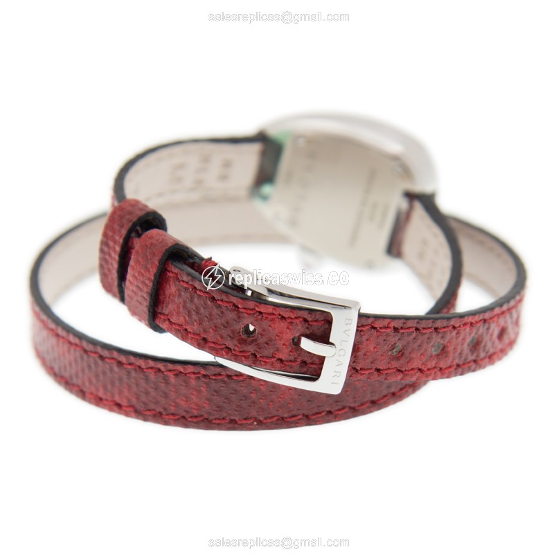 Bulgari 102780 SERPENTI Quartz - Red Dial - Diamond Accents - Buckle Clasp - Red Skin Strap - View 4