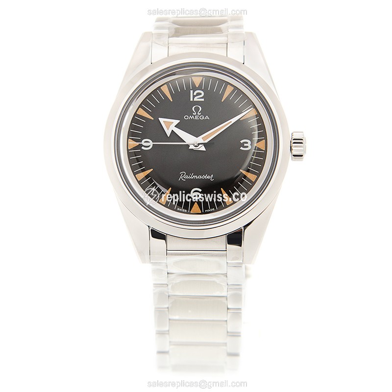 Omega Seamaster 220.10.38.20.01.002 - Automatic - Steel Case - Black Dial - Silver Strap - View 2