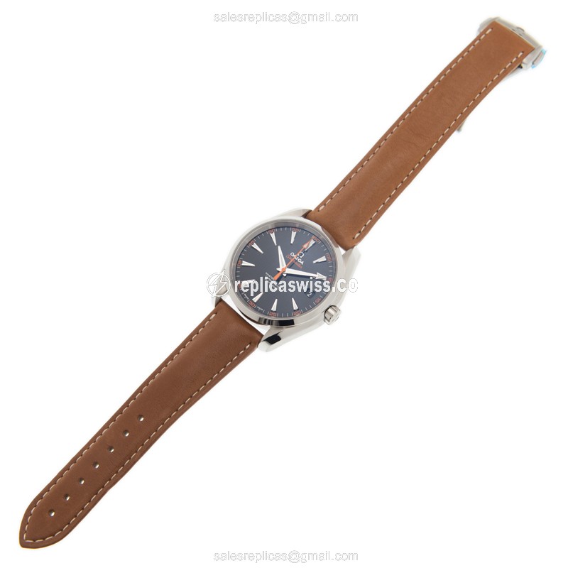 Omega Seamaster Automatic - Steel Case, Black Dial, Brown Leather Strap - View 2