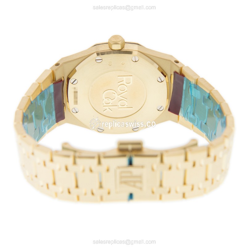 Audemars Piguet Royal Oak Quartz 18kt Gold - Blue Dial - Diamond Clasp - Gold Strap - View 4