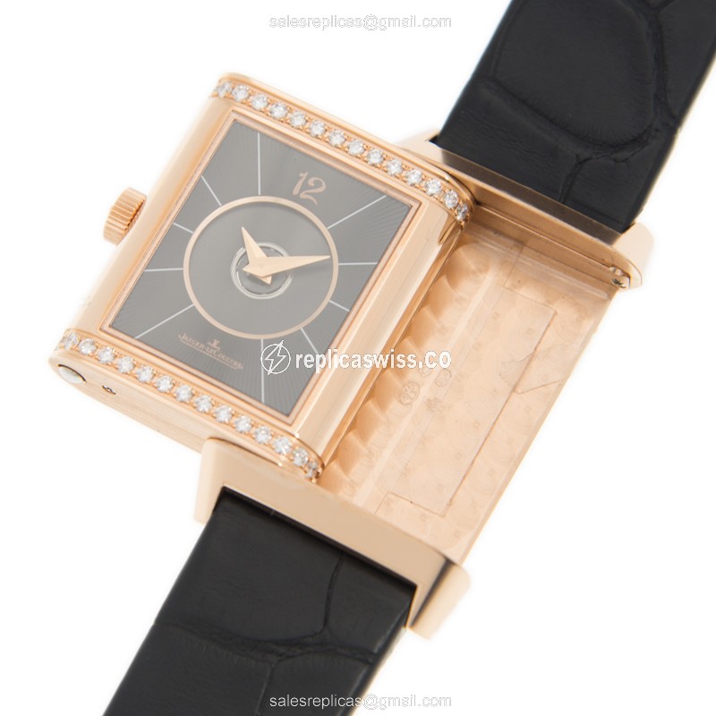 Jaeger-Lecoultre Q2572420 REVERSO - Automatic - 18kt Rose Gold - Silver Dial - Leather Strap - View 4