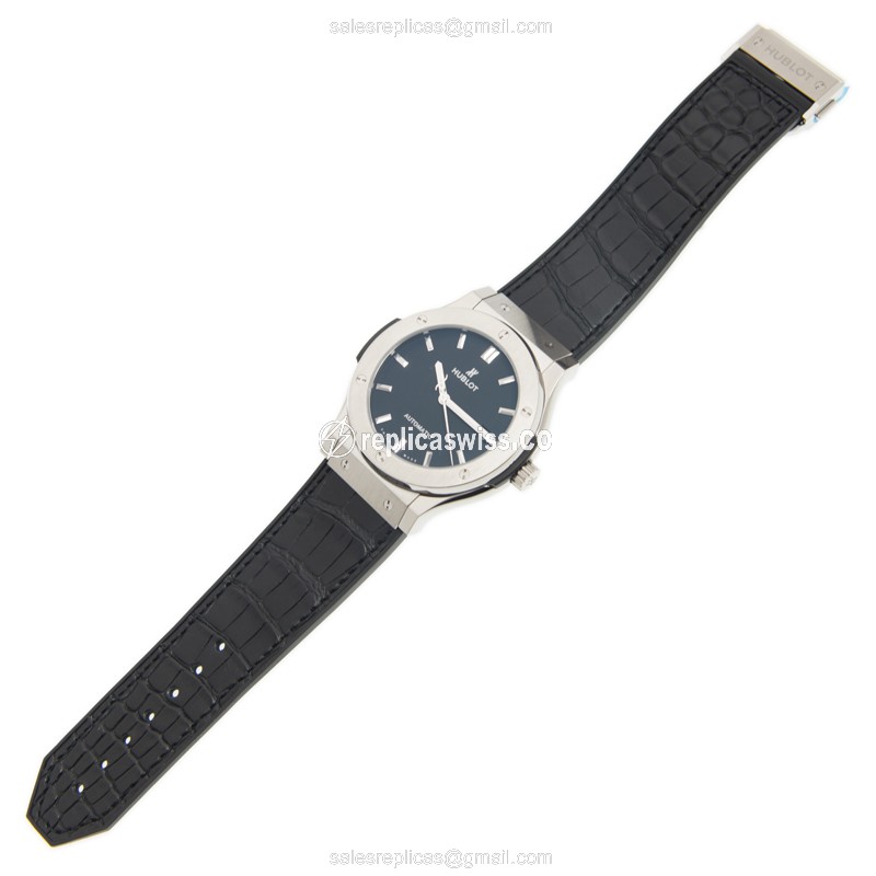Hublot Classic Fusion Replica - Automatic - Titanium Case - Black Dial - Rubber Strap - View 2