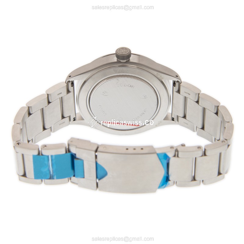 Tudor 79910BK Automatic - Black Dial - Steel Case - Silver Band - Clasp - View 4