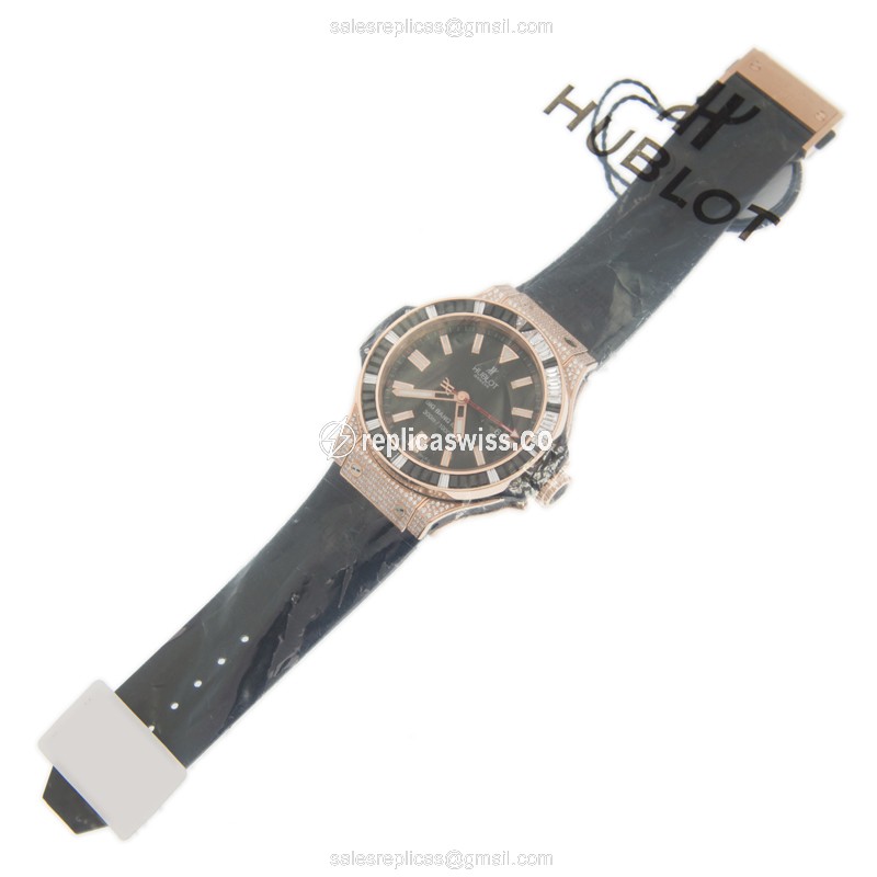 Hublot BIG BANG Replica - 18kt Rose Gold - Diamonds - Black Dial - Automatic - Rubber Strap - View 2