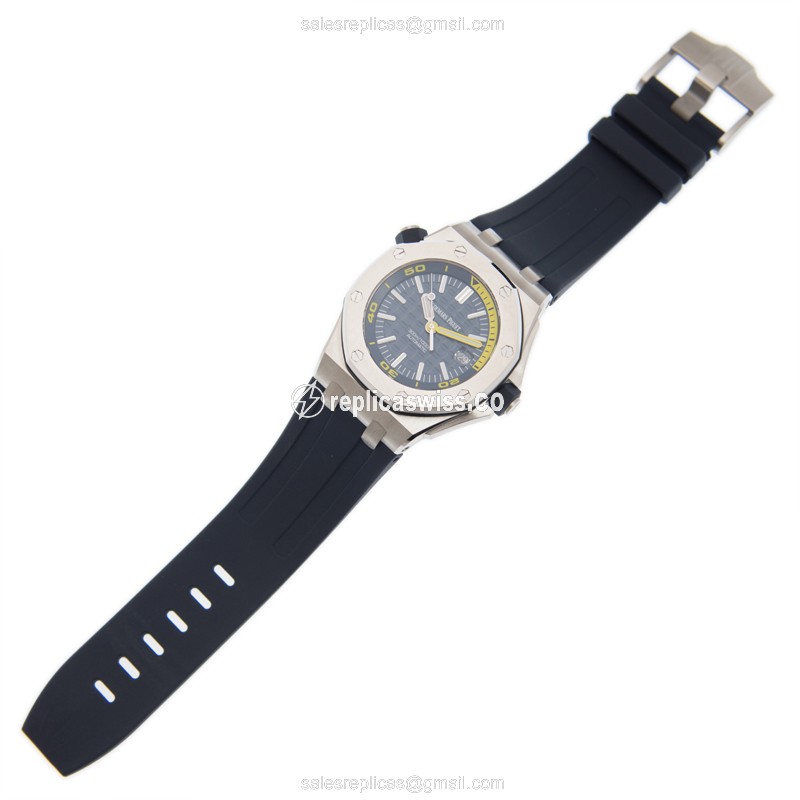 Audemars Piguet Royal Oak Offshore Replica - Automatic - Steel Case - Blue Dial - Rubber Blue Strap - View 2