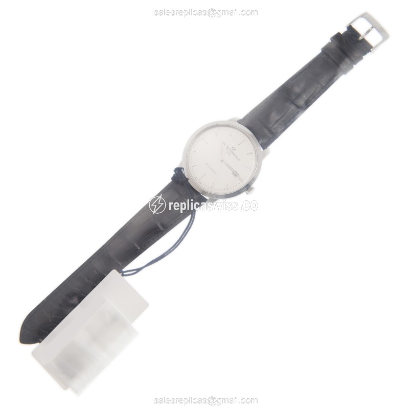 Girard-Perregaux 1966 Automatic - Steel Case - Silver Dial - Black Alligator Strap - Sapphire Crystal - View 2
