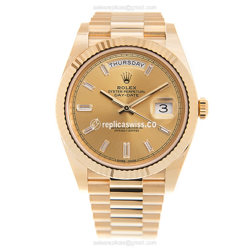 Rolex DAY-DATE Replica - Automatic - 18kt Gold Case | Gold Dial - View 2