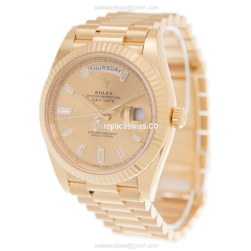 Rolex DAY-DATE Replica - Automatic - 18kt Gold Case | Gold Dial - View 3