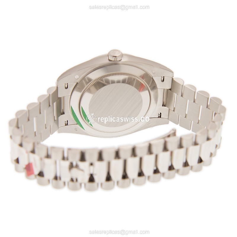 Rolex DAY-DATE Replica - Automatic - 18kt Gold - Green Dial, Silver Clasp - View 4