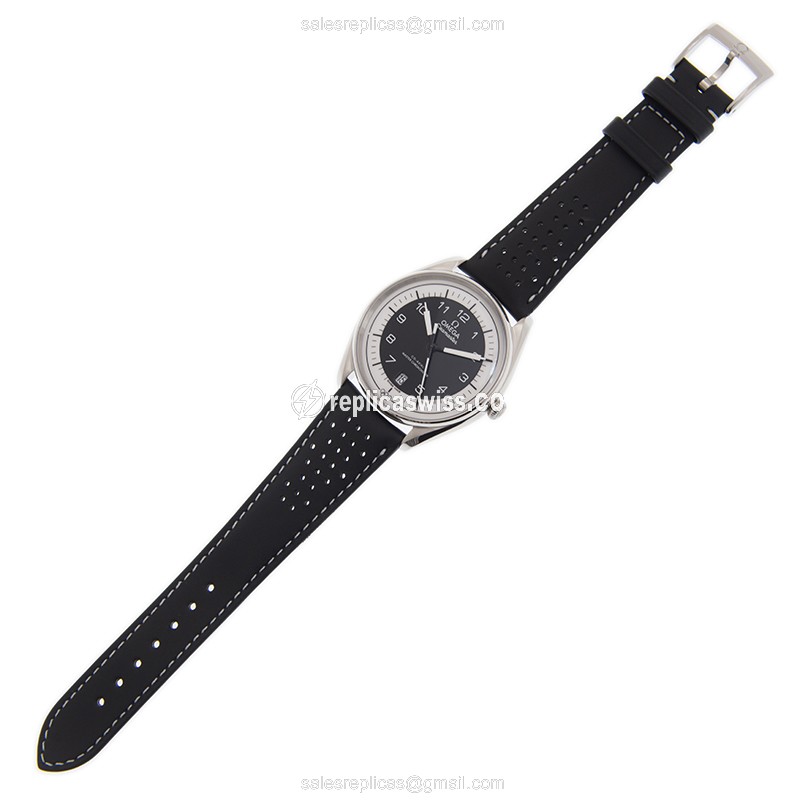 Omega Seamaster Replica - Automatic - Steel - Black Dial - Leather Strap - Black Buckle - View 2