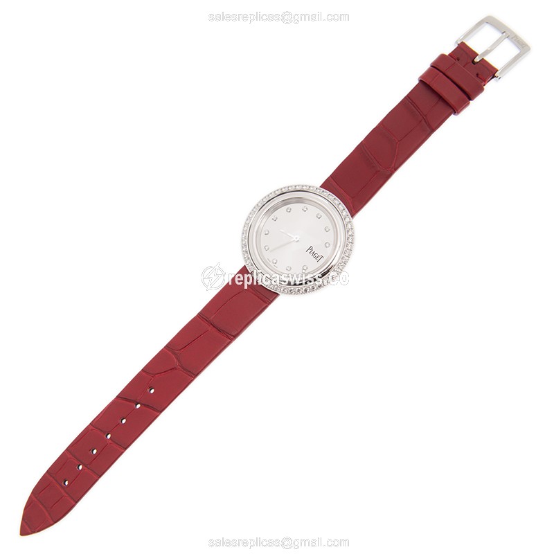 Piaget POSSESSION Replica - Quartz - 18kt White Gold - Diamond - Silver Dial - Red Alligator Strap - Buckle Clasp - View 2
