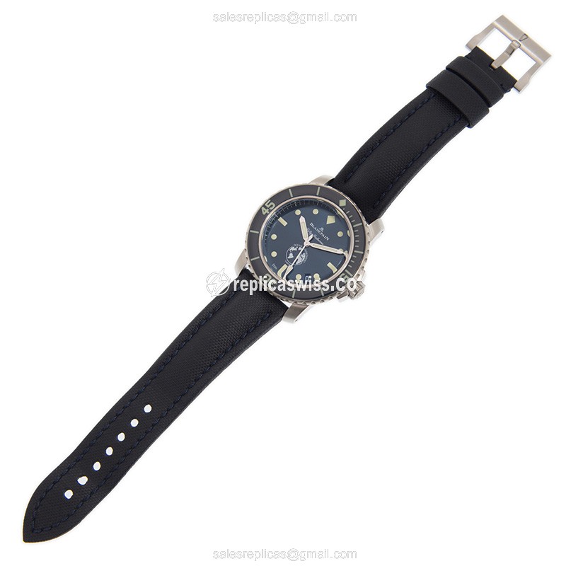 Blancpain 5008-11B40-NAOA FIFTY FATHOMS - Auto - Steel Case - Blue Dial - Blue Strap - View 2