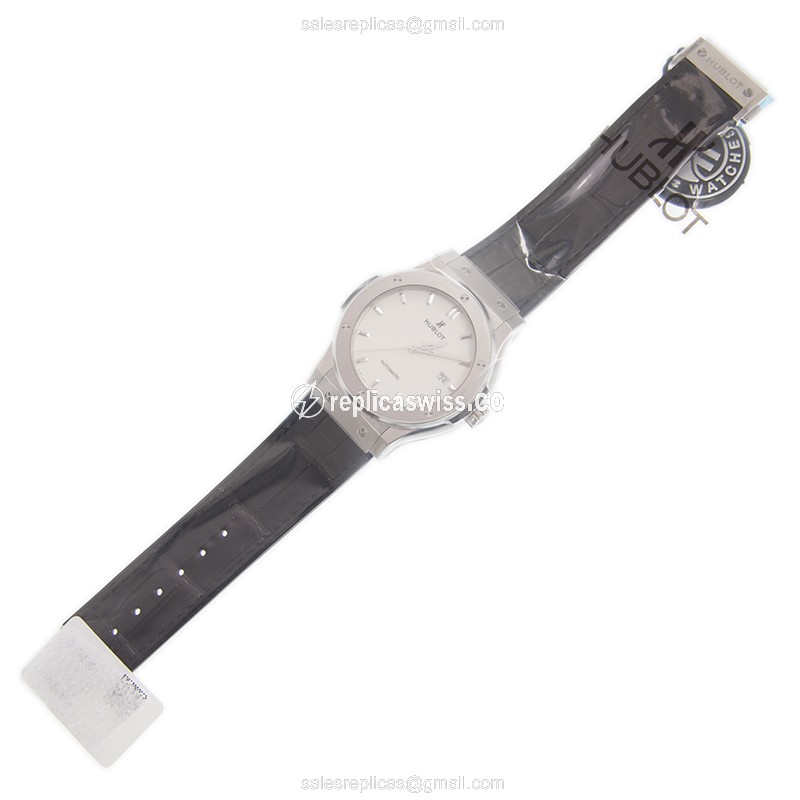 Hublot Classic Fusion Replica - Automatic - Stainless Steel - White Dial - Black Alligator Strap - View 2