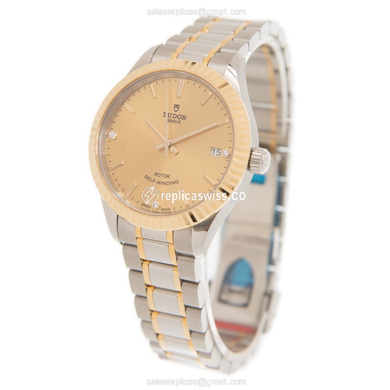 Tudor 12313-65033-369DI-CH Replica - Automatic 18kt Gold - Steel Case - Gold Dial & Strap - View 3