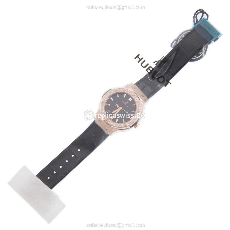 Hublot Classic Fusion Replica - Automatic - 18kt Rose Gold & Diamonds - Black Dial - Leather Strap - View 2
