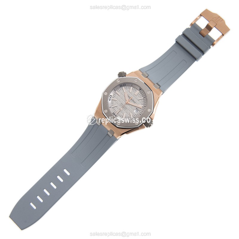 Automatic Watch - Audemars Piguet ROYAL OAK - 18kt Rose Gold - Titanium - Gray Dial - Rubber Strap - View 2