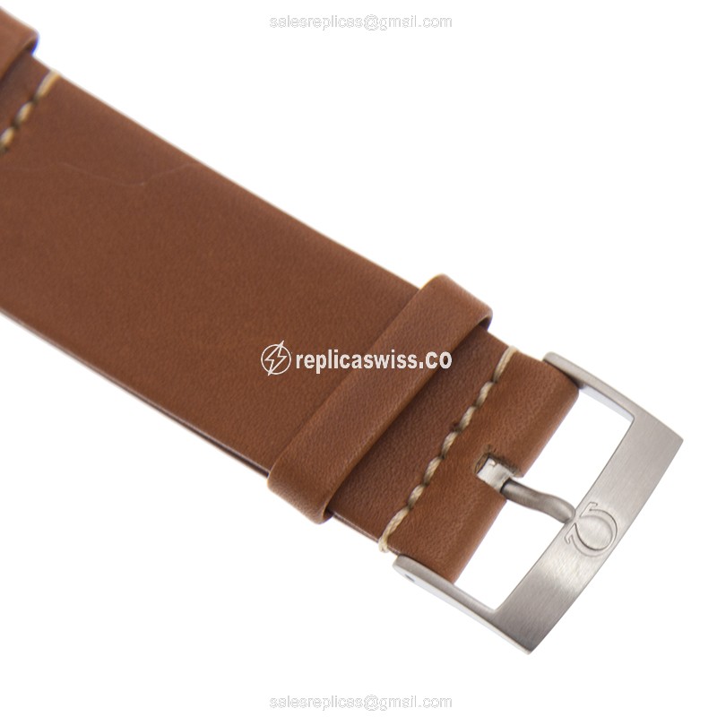 Omega Seamaster Replica - Automatic - Stainless Steel - Silver Dial, Brown Leather Strap - View 4