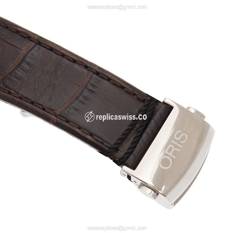 Oris Aviation 582 7678 4361 - Auto Movement - Silver Dial - Gold-Plated Case - Brown Leather Strap - View 3