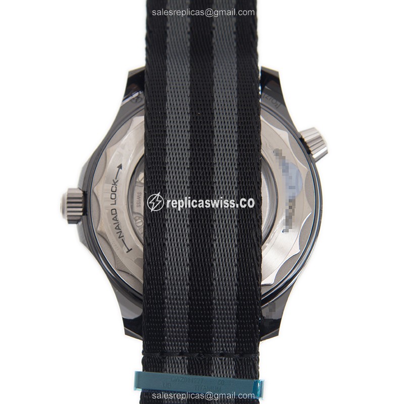Omega Seamaster Automatic - Ceramic Case - Black Dial - Black Canvas - Buckle Clasp - View 3