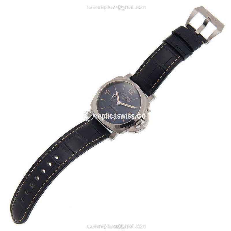 Panerai PAM00986 Replica - Automatic - Blue Dial - Steel Case - Blue Leather Strap - View 2