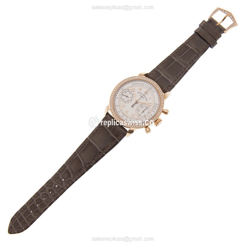 Patek Philippe 7150/250R-001 - Manual Wind - 18kt Rose Gold - Diamond Dial - White - Alligator Brown Buckle - View 2