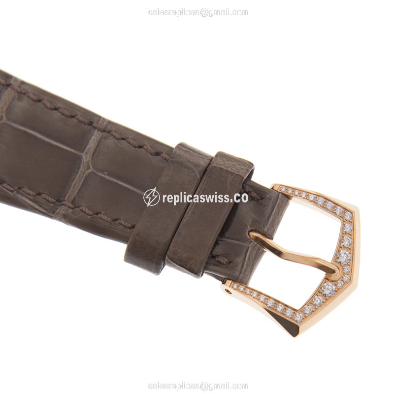 Patek Philippe 7150/250R-001 - Manual Wind - 18kt Rose Gold - Diamond Dial - White - Alligator Brown Buckle - View 4
