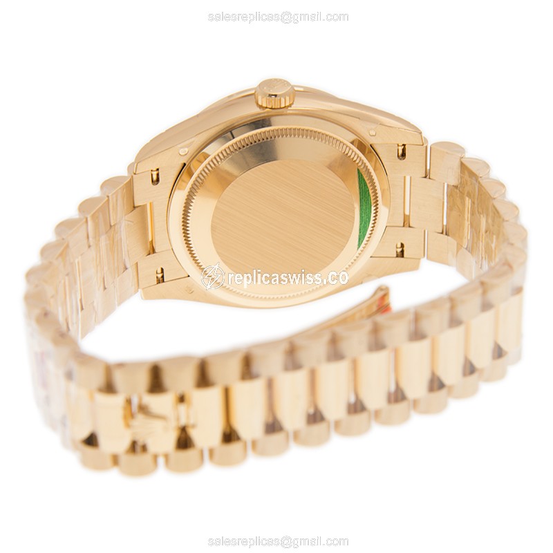 Rolex DAY-DATE Replica - Automatic - 18kt Gold Case - Silver Dial, Diamond Bezel - View 4