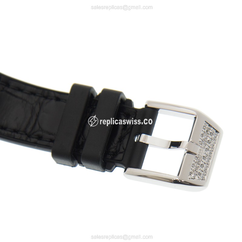 Franck Muller V32 CH D - Automatic - Diamond Case - White Dial - Leather Strap - View 4