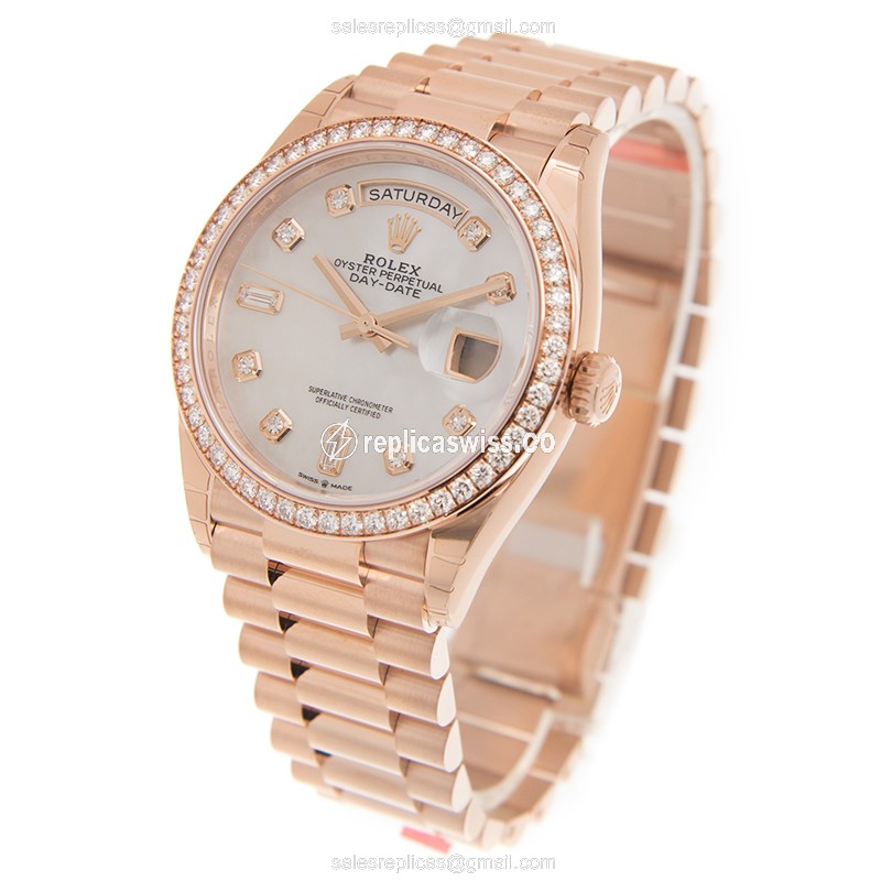 Rolex DAY-DATE Replica - Automatic - 18kt Rose Gold Case - White Dial, Gold Strap - View 3