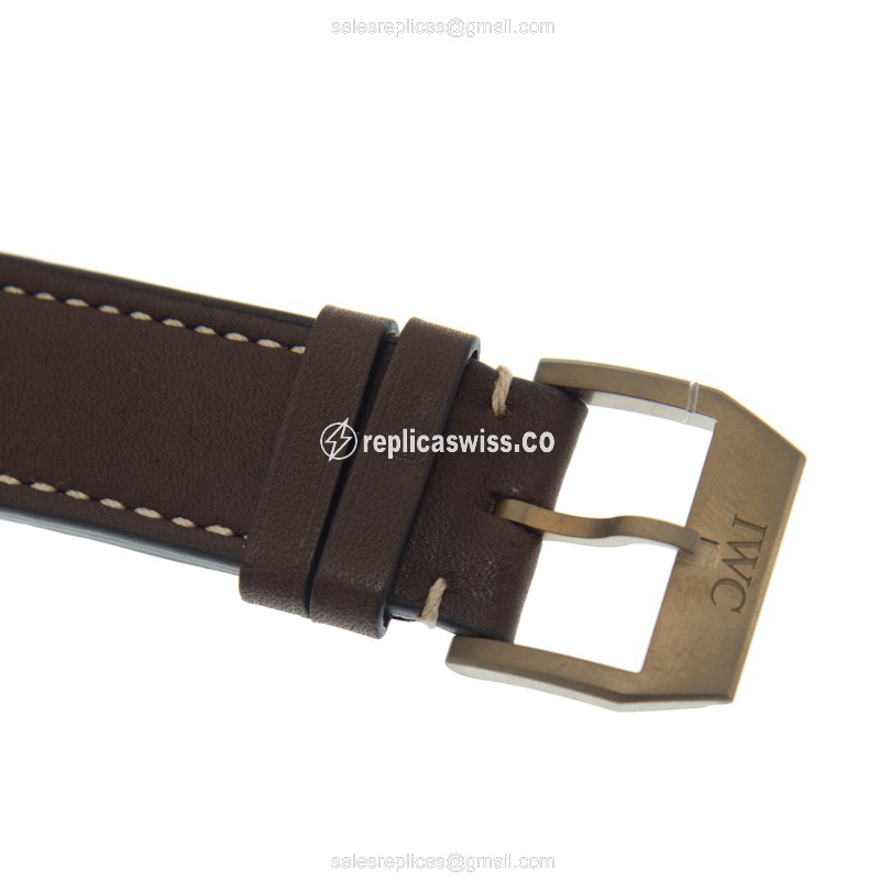 IWC Spitfire Replica - Automatic Bronze - Green Dial - Brown Leather - Buckle Clasp - View 3