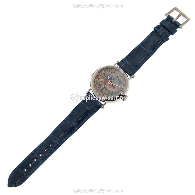 Patek Philippe 7000/50G-001 - Automatic - 18kt White Gold - Blue Dial - Leather Blue Strap - Buckle Clasp - View 2