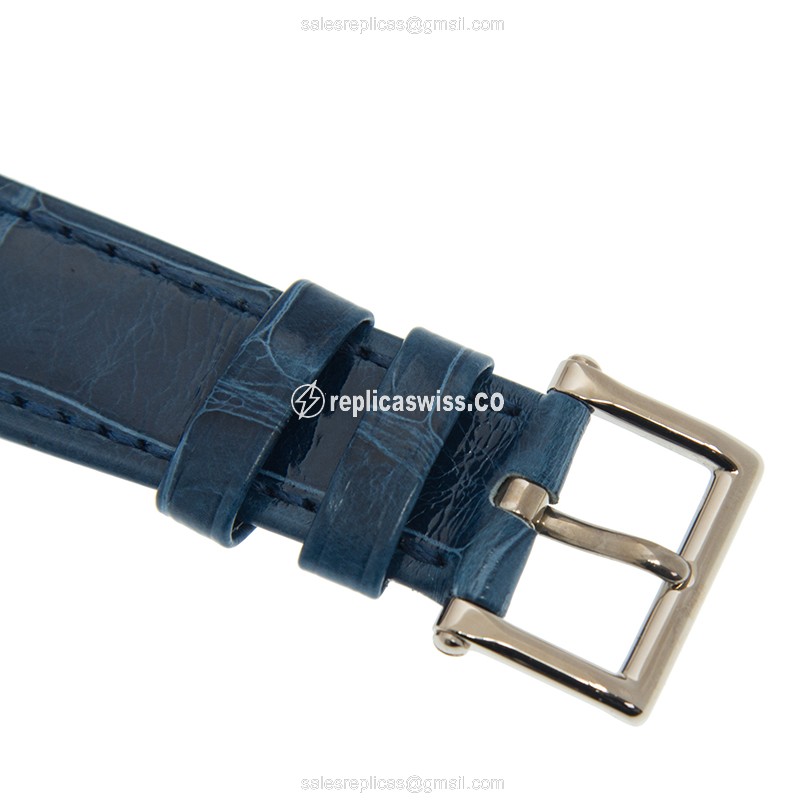 Patek Philippe 7000/50G-001 - Automatic - 18kt White Gold - Blue Dial - Leather Blue Strap - Buckle Clasp - View 4
