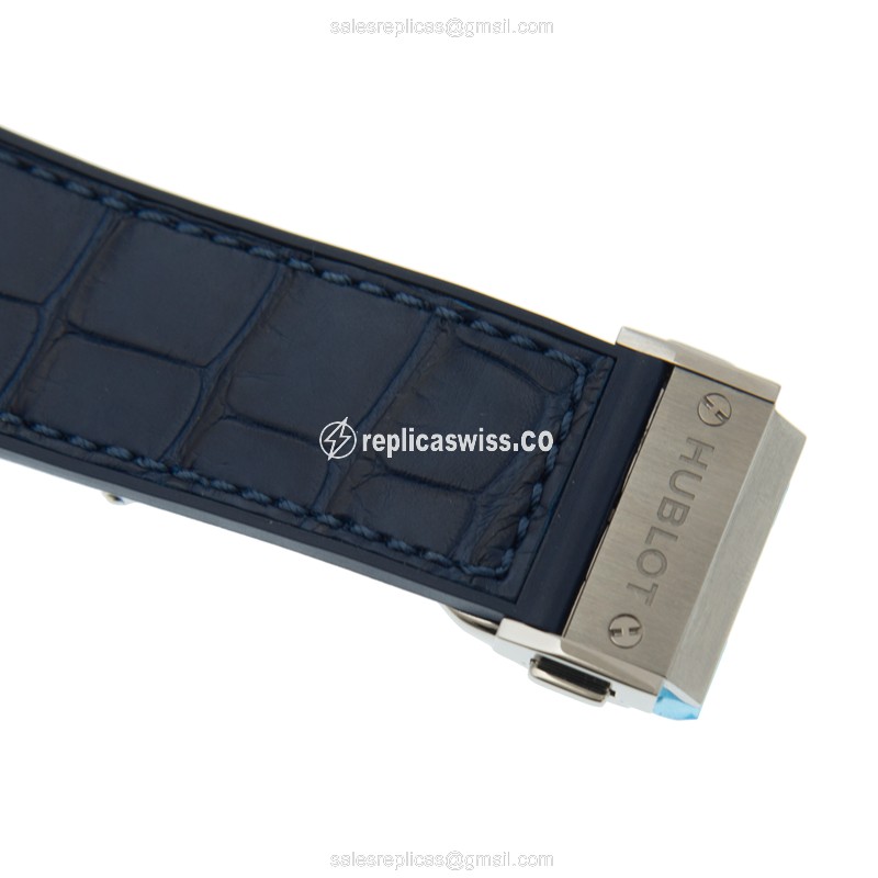 Hublot Classic Fusion Replica - Automatic - Titanium Case - Blue Dial & Blue Rubber Strap - View 4