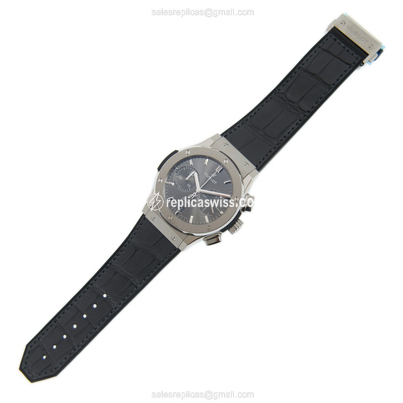Hublot Classic Fusion Replica - Automatic - Titanium Case - Gray Dial - Grey Alligator Strap - View 2