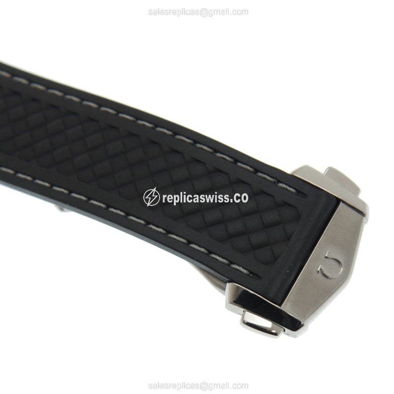 Omega Seamaster Automatic Replica - Stainless Steel - Black Dial - Leather Strap - Clasp - View 4