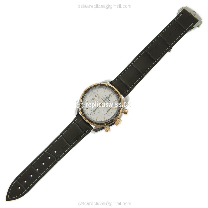Omega Speedmaster Replica - Automatic - White Dial on Steel & 18kt Gold Case - View 2