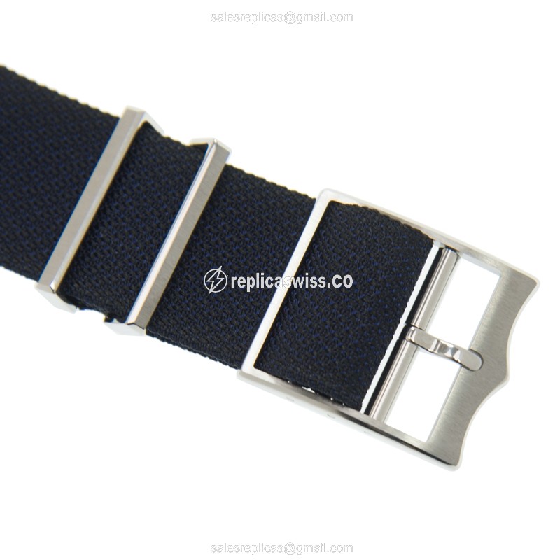 Heritage Ranger Replica - Automatic - Steel Case - Blue Dial on Canvas Strap - View 4