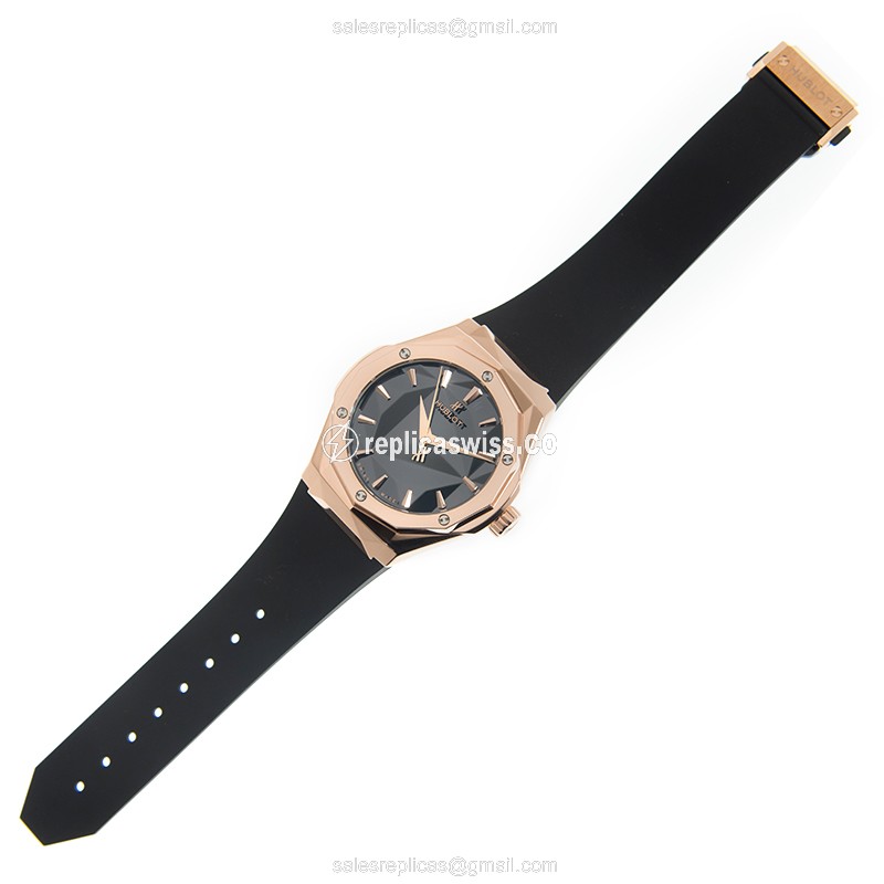 Hublot Classic Fusion Replica - Automatic - 18kt Rose Gold - Black Dial - Rubber Strap - View 2
