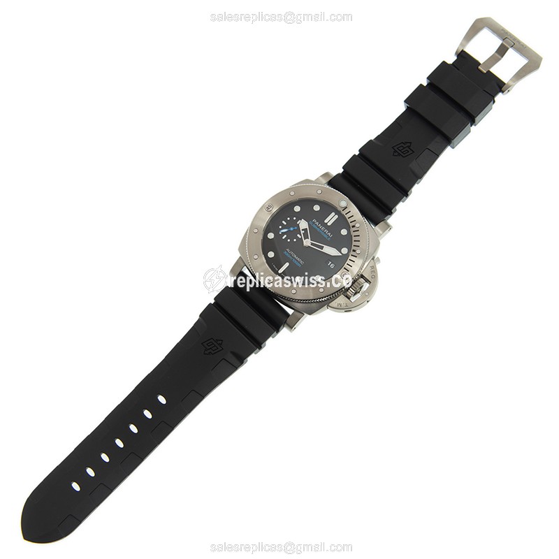 Panerai PAM01305 Replica - Luminor Automatic - Titanium Case - Black Dial - Black Rubber Strap - View 2