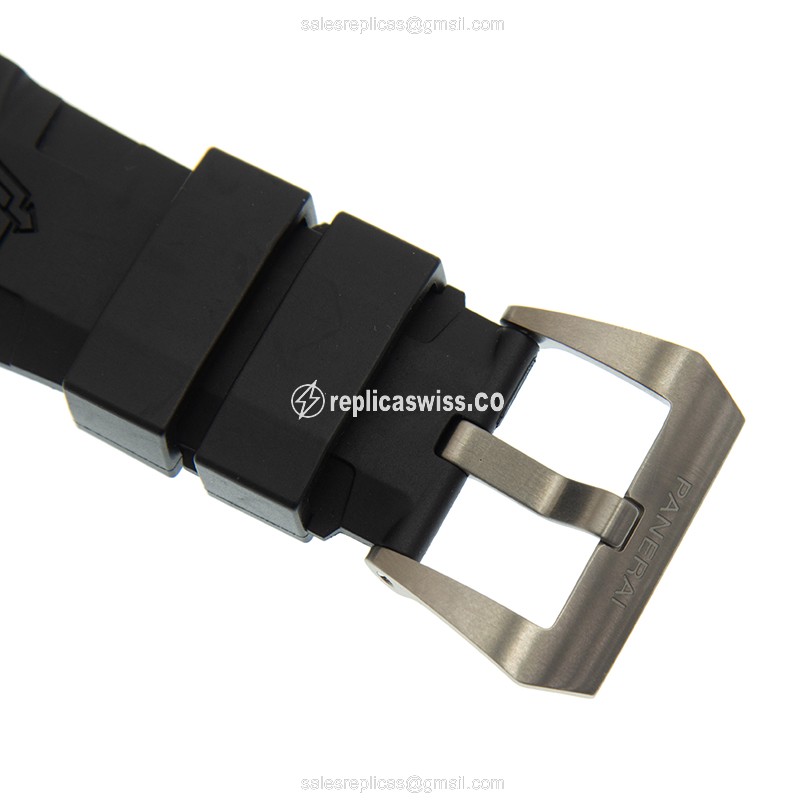Panerai PAM01305 Replica - Luminor Automatic - Titanium Case - Black Dial - Black Rubber Strap - View 4