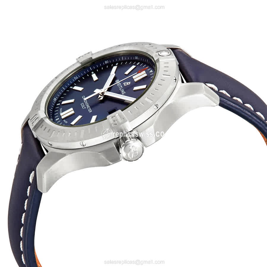 Breitling Challenger Series A17388101C1X1 - Automatic - Blue Dial - Leather Blue Strap - View 2