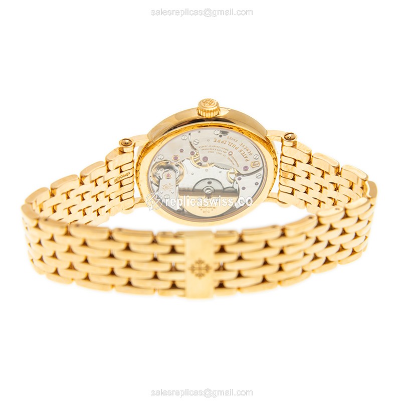 Patek Philippe Calatrava 7200/1R-001 - Auto - 18kt Rose Gold - White Dial - View 4
