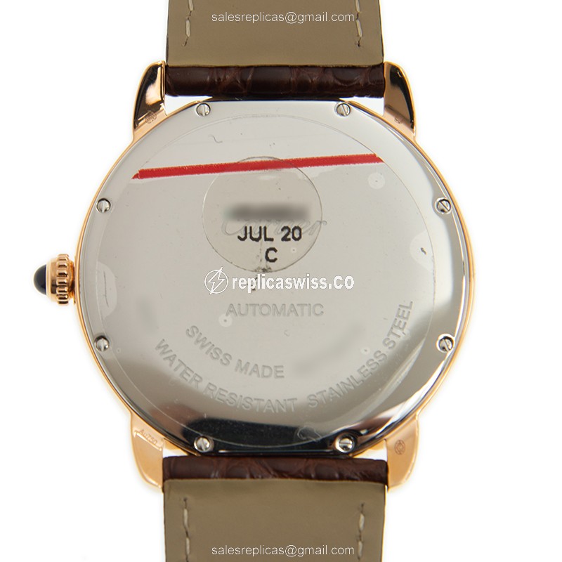 Cartier RONDE SOLO - Automatic - 18kt Rose Gold - White Dial - Brown Alligator Buckle - View 3