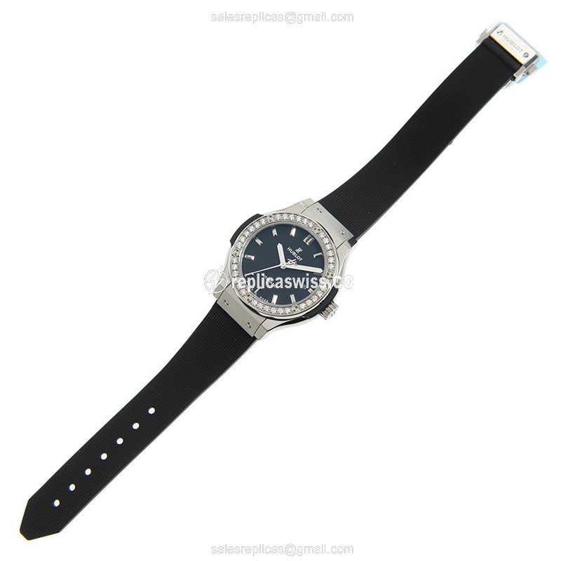 Hublot Classic Fusion Replica - Automatic - Titanium Case - Diamond - Black Dial - Rubber Strap - View 2