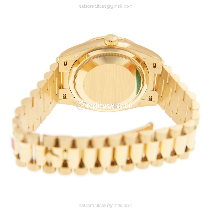 Rolex DAY-DATE Replica | Automatic | 18kt Gold Case | Diamond Dial - View 4