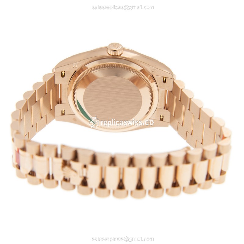 Rolex DAY-DATE Replica - Automatic - 18kt Gold Case, Gold Dial, Gold Clasp - View 4