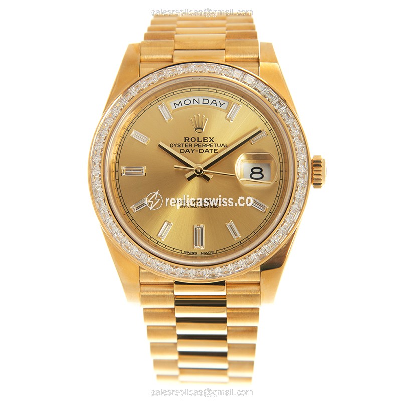 Rolex DAY-DATE Replica - Automatic - 18kt Gold Case, Diamond Bezel - Gold Dial - View 2