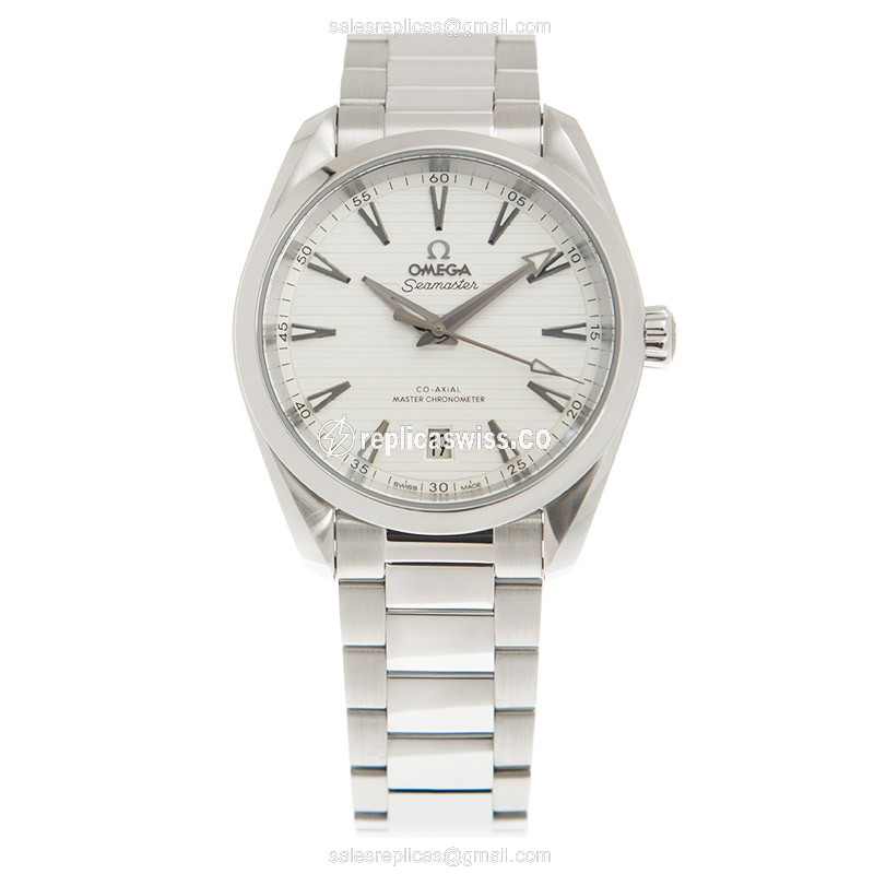 Omega Seamaster Automatic - Steel Case | Silver Dial | Steel Clasp | Silver Strap - View 2