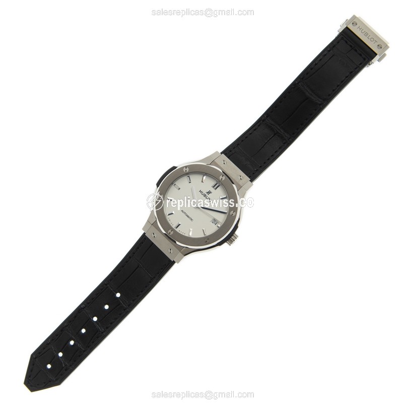 Hublot Classic Fusion Replica - Automatic - Blue Dial - Steel Case - Black Alligator Strap - View 2